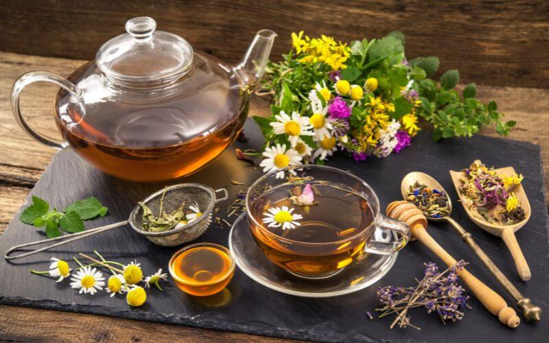 Hướng dẫn cách pha trà thảo dược đúng chuẩn để giữ trọn dược tính