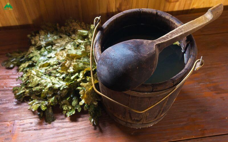 Lợi ích của xông tắm sau sinh đối với mẹ