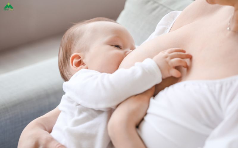 Nhiều mẹ sau sinh lo lắng xông tắm sau sinh ảnh hưởng sữa mẹ – có thật không?